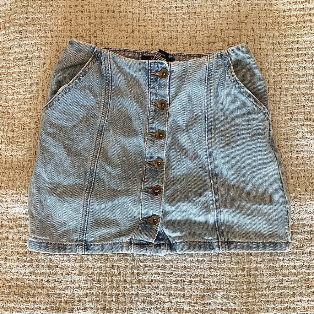 Forever 21 Buttoned up Jean Skirt